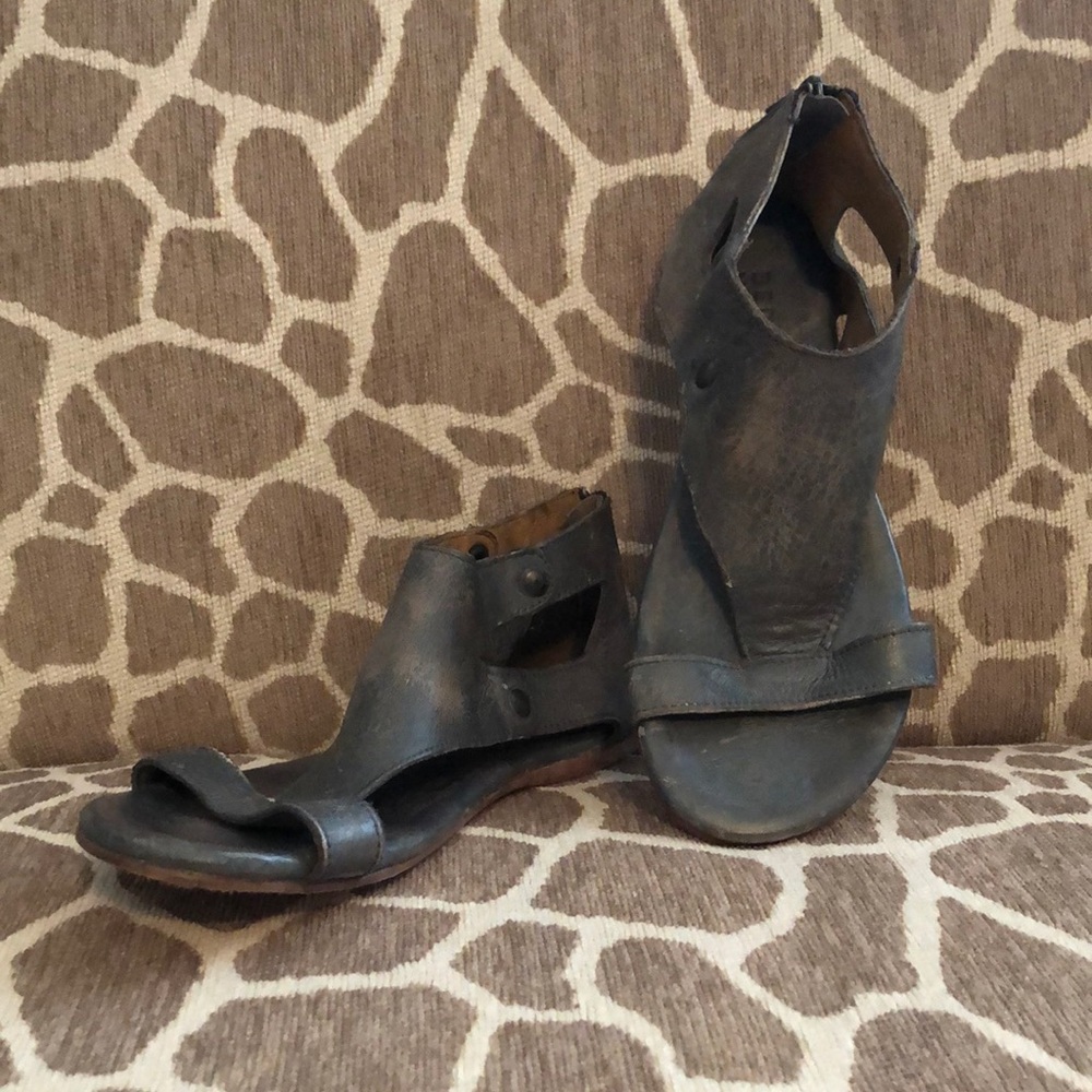 Rustic Grey Bed Stu Leather Sandal size 9